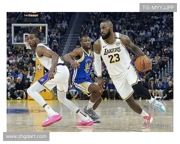 湖人勇士巅峰对决再燃硝烟詹姆斯库里上演传奇较量