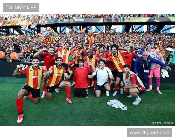 洞察世界杯赛场风云：全球足球盛宴深度解读与精彩回顾全景呈现录